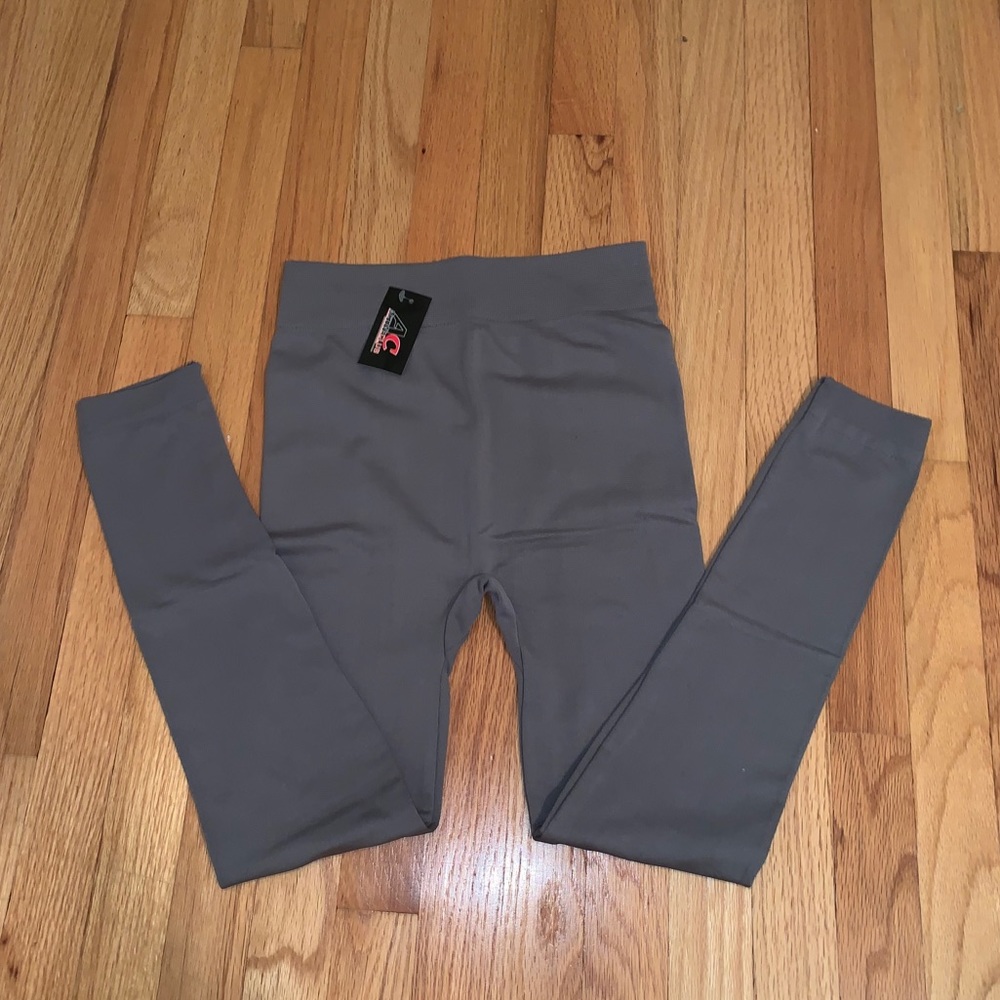NEVER BEEN WORN Gray Fleece Lined Leggings